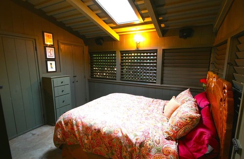 Kaanapali Cottage | A unique dolphin cabin in Kaanapali!
