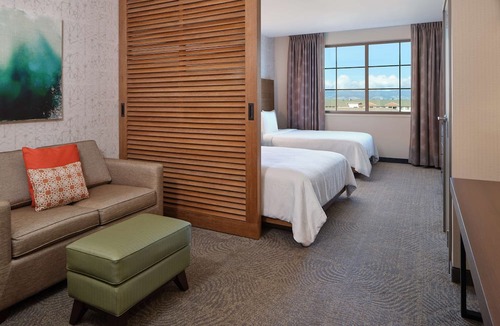 Kapolei Hotel | Embassy Suites By Hilton Oahu Kapolei