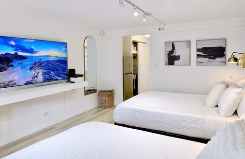 Waikiki Cottage | @ Marbella Lane- Trendy Waikiki Oasis Near Beach