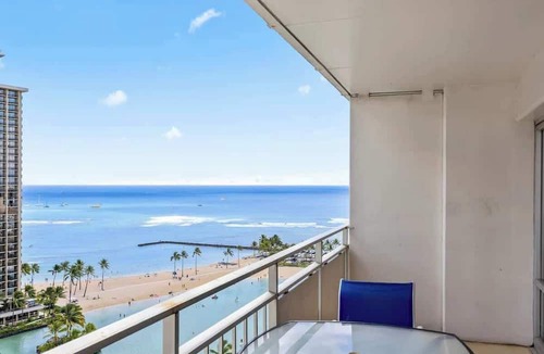 Waikiki Apartment | @ Marbella Lane Scenic Ocean & Lagoonview Studio