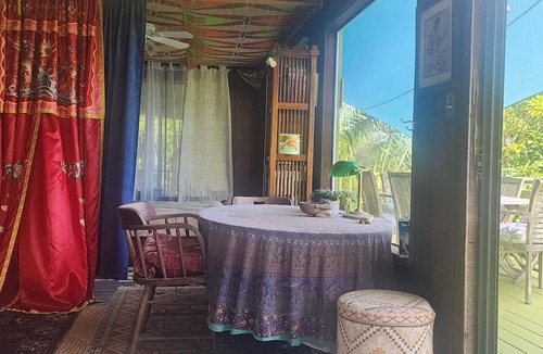 Kalapana Bed & Breakfast | Ma'ukele Lodge