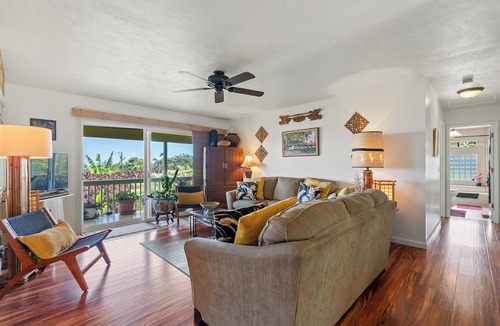 Haiku Cottage | 2 Mi to Hana Hwy: Haiku Home w/Ocean Views!