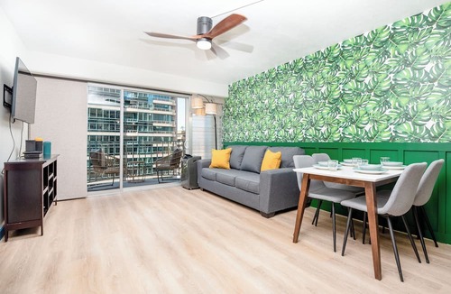 McCully - Moiliili Condo | Royal Aloha by Tropical Escapes Realty