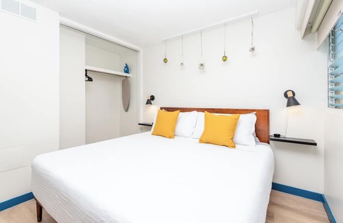 McCully - Moiliili Condo | Royal Aloha by Tropical Escapes Realty
