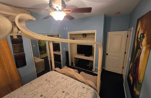 Wailuku Hostel | Robbins Estate