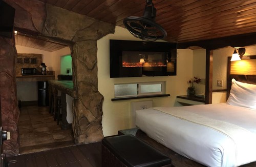 Volcano Hotel | Chalet Kilauea