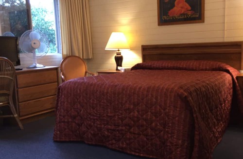 Hilo Hotel | Dolphin Bay Hotel