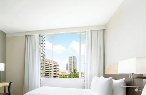 Downtown Honolulu Hotel | AC Hotel by Marriott Honolulu