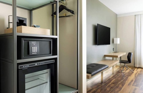 Downtown Honolulu Hotel | AC Hotel by Marriott Honolulu