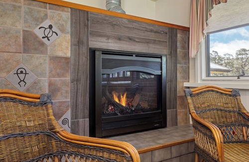 Volcano Bed & Breakfast | Kilauea Lodge and Restaurant