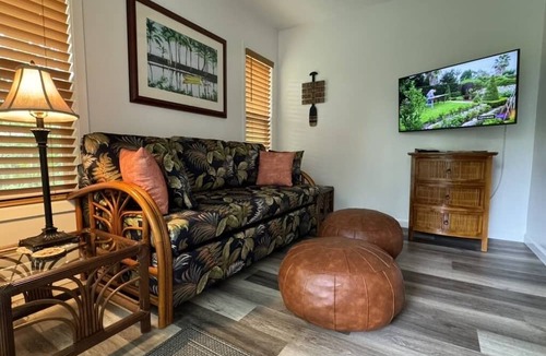 Keaau Apartment | Kaloli Point retreat 3 blocks from the ocean and minutes to Shipman Beach trail!