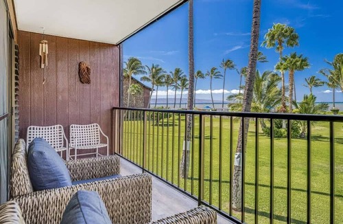 Kaunakakai Condo | 2BR Ocean View w/Lanai and Kitchen - Molokai Shores 217