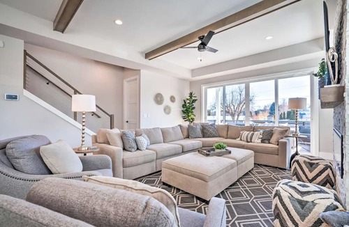 Wapato Point House | Rare Downtown Lake Home | Heated Pool | Sleeps Large Groups, Luxe new home - Private Saltwater pool