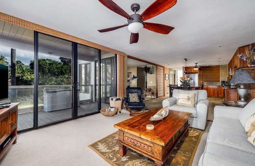 Kahaluu Bay Condo | KKSR#5201 DIRECT OCEANFRONT, BEST 2ND FLOOR CORNER, REMODELED & EXQUISITE!