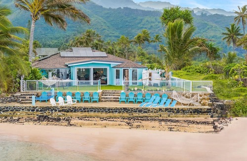 Hauula House | North Shore Beachfront Home with Private Beach