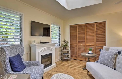 Honalo House | Beachside Cottage surrounded by coffee trees but minutes from the beaches