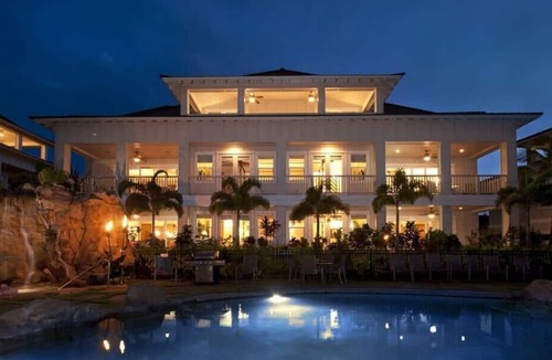 Poipu Villa | 3BR I Poolside Ground-Floor Villa |Walk to Beach|Hot Tub