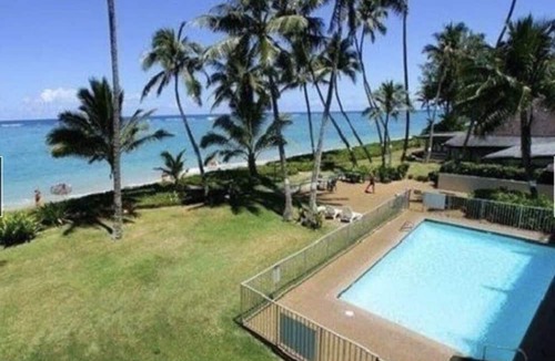 Punaluu Condo | Turtle Beachfront, snorkeling, free parking, wash-dryer in unit, New bigger AC.