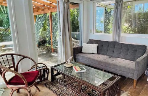 Kalaoa Cottage | Tranquil Tropical Retreat