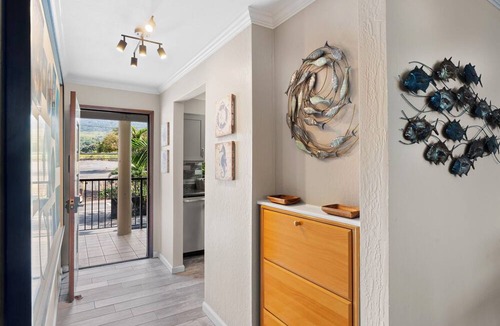 Kailua-Kona Condo | Fabulous Oceanfront Two Bedroom w/Huge Lanai & Central A/C!