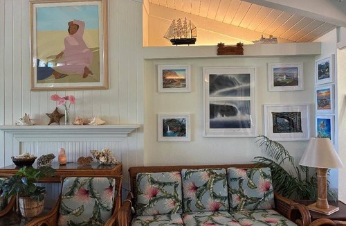 Anahola House | Huge 6 br/6 ba Beachfront, for big groups,A.C. accessible, in relaxed old Hawaii