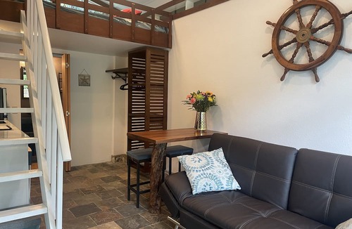 Honalo Apartment | Cute Loft Studio above Kona, surrounded by Coffee farms