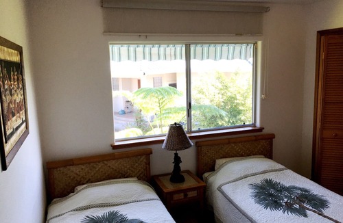 Hilo House | Reservations resumed Quiet hilltop location overlooking Hilo Bay.