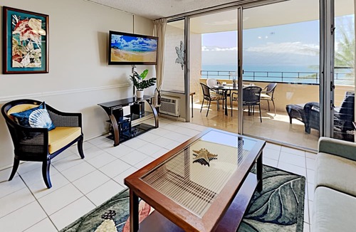 Maalaea Condo | Stunning Maalaea Fully Remodeled Oceanfront Condo Ocean Views Pool BBQ