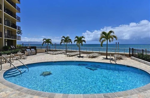 Kahana Condo | 🌺 Hololani Penthouse MAUI Oceanfront 🐋