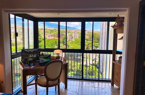 Kahana Condo | 🌺 Hololani Penthouse MAUI Oceanfront 🐋