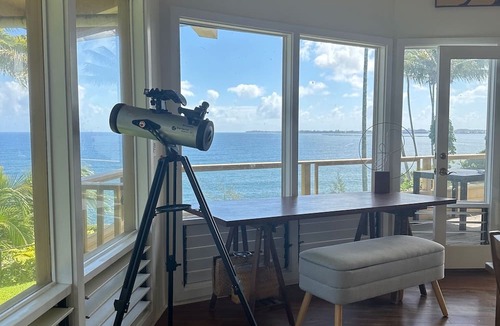 Hilo House | OCEANFRONT DUPLEX, with POOL, SAUNA and steps from BEACH
