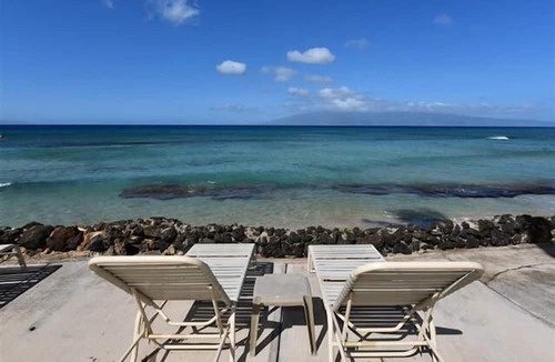 Honokowai Condo | OCEANFRONT 1 Bdrm Condo next to the water! Air conditioned - Kaleialoha 209