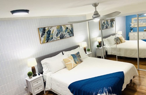 Punaluu Condo | Pheapie Beach Retreat, Beachfront, W/Air Conditioner, Large Lanai