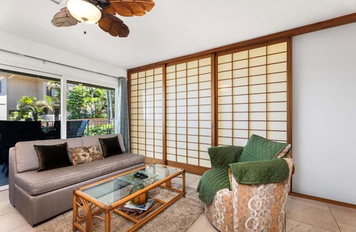 Kailua-Kona Condo | Alii Villas#127 DIRECT OCEANFRONT, GROUND FLOOR, 2 BEDROOMS, 2 BATHROOMS
