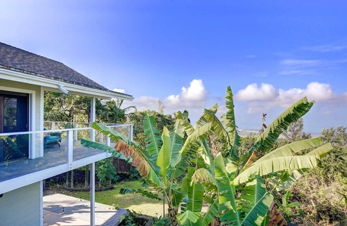 Kalaoa House | Kailua-Kona House w/Balcony & Ocean Views!