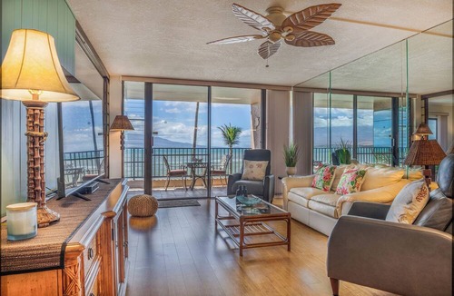 Maalaea Condo | *Lauloa 304* Maui Prime Oceanfront Condo, A/C!