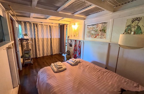 Kealakekua Cabin | Cabin in Kealakekua with kitchen