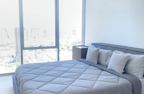 Ala Moana Condo | 40th Floor One Bedroom Condo