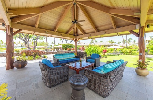 Waikoloa Condo | Luxurious Kolea Penthouse with direct access to Anaehoʻomalu Beach.