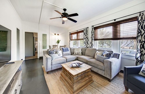 Waimea House | Waimea Beach Cottage by Destination Kauai - Charming 2BD, A/C, Walk to Ocean/Pier