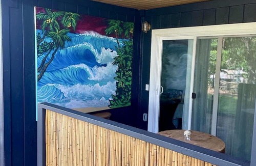 Paia Apartment | Luxurious ocean inspired studio in Paia short walk to Maui's coolest beach town