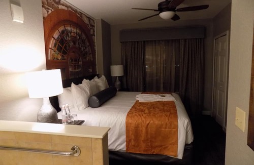 Lake Buena Vista Condo | DELUXE 2 BDRM 2 BATH IN THE HEART OF DISNEY WYNDHAM BONNET CREEK
