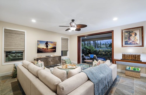 Keauhou House | 🏖️Walk to Pickleball | Private Pool Keauhou Home