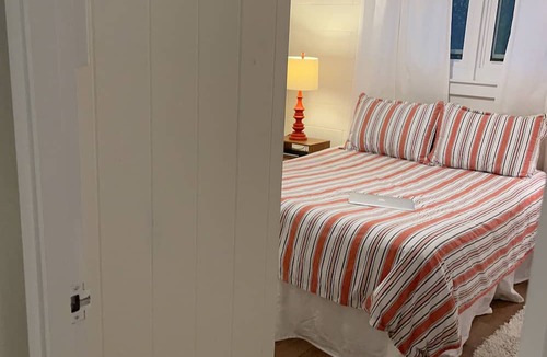Kailua Apartment | Charming Apartment in Prime Location – Steps from Kailua Beach & Town