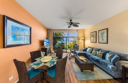 Honokowai Condo | Oceanfront ground floor haven with tropical charm