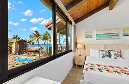 Honokowai Condo | Grand 3bd ocean view condo at pristine resort