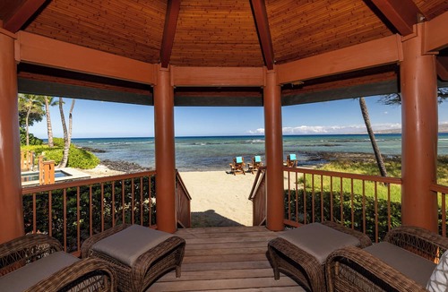 Puako Villa | Beach Front w/heated salt water pool and hot tub