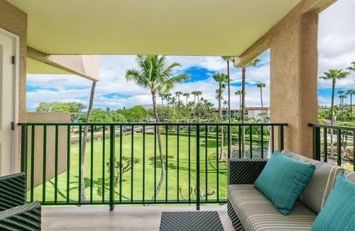 Kihei Condo | OCEAN VIEWS-BUILDING 10-STUNNING REMODEL-AC-WELL EQUIPPED-METICULOUS CLEANING