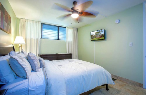 Kihei Condo | Ground-Floor Condo | Across from Kamaole Beach III | Spacious w/large Lanai