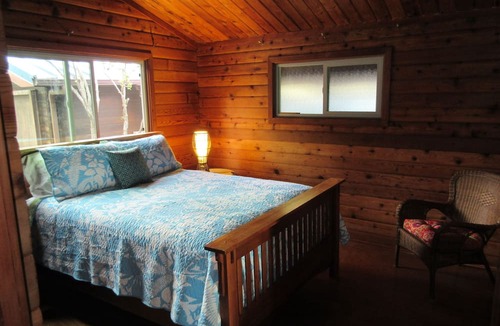 Volcano Cabin | Luxury Cabin on Golf Course 5 Minutes to Nat'l Park.
